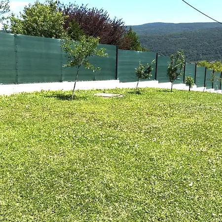 Hills Nyaraló Bihać