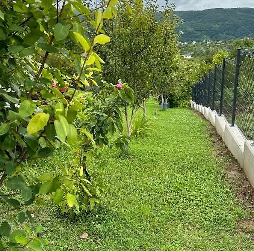 Hills Semesterbostad Bihać